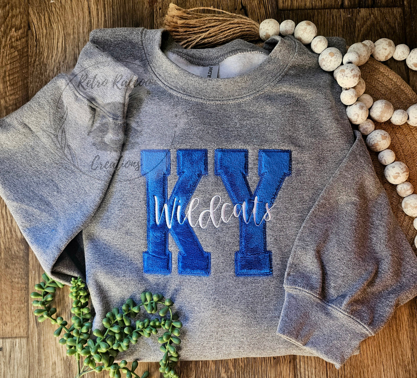 KY Wildcats Embroidered Sweatshirt