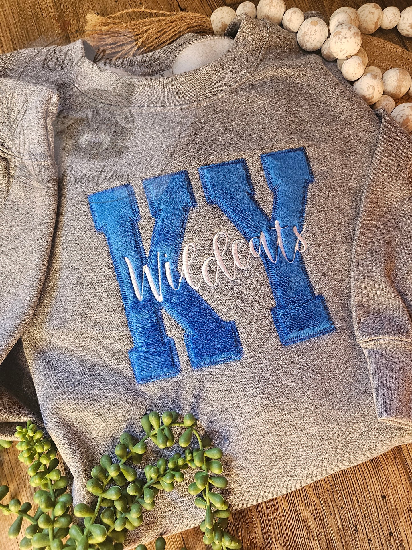 KY Wildcats Embroidered Sweatshirt